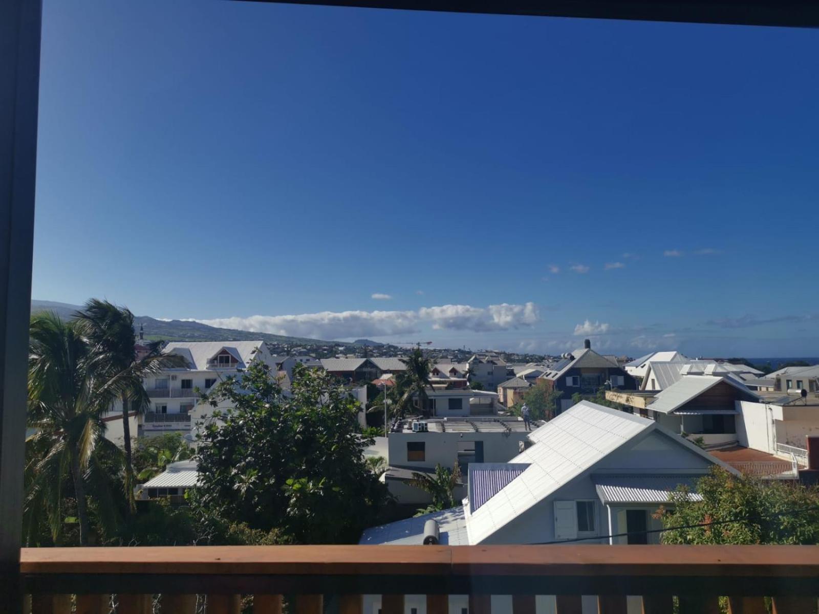 Tropical Suite - T2 Flamboyant - Saint-Pierre - 5Min De La Plage Exterior foto